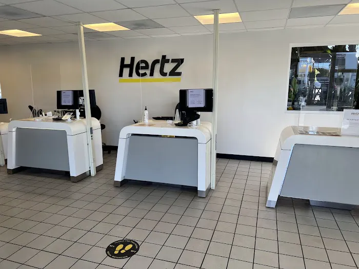 Hertz Car Rental - San Diego - W Laurel Street Picture 3