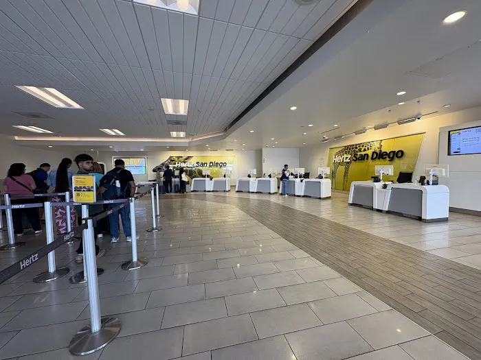 Hertz Car Rental - San Diego - W Laurel Street Picture 6