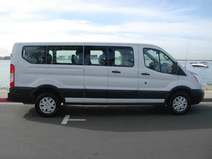 Priceless Car Rental Picture 5