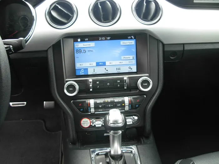 Priceless Car Rental Picture 7
