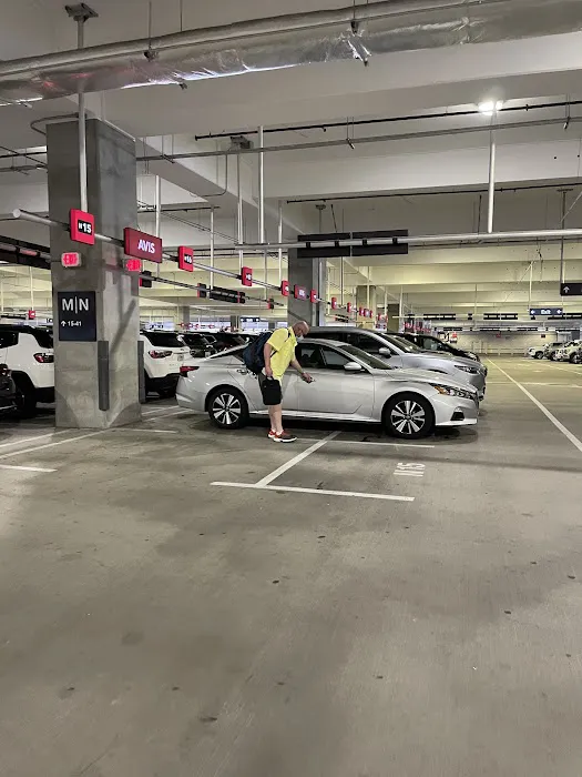 Avis Car Rental Picture 8