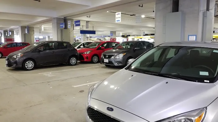 Thrifty Car Rental - San Diego International Airport Picture 10