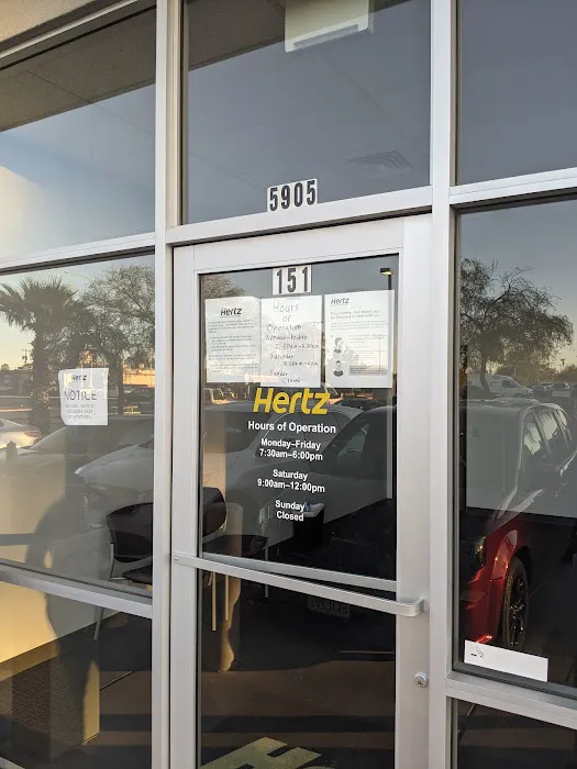 Hertz Car Rental - Tucson - East Speedway Boulevard Picture 4