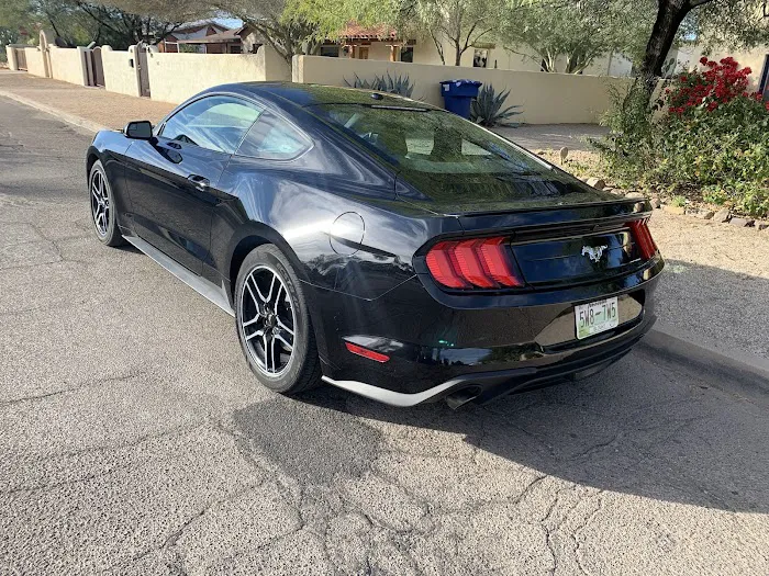 Hertz Car Rental - Tucson - East Speedway Boulevard Picture 6