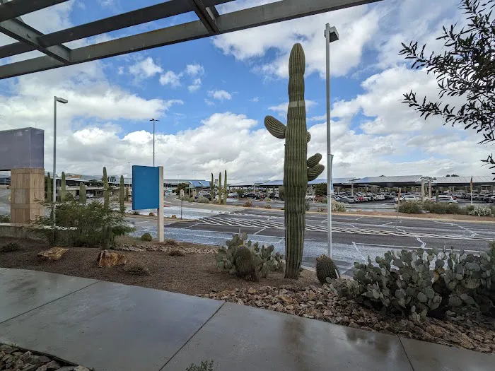Hertz Car Rental - Tucson - Tucson International Airport (TUS) Picture 4