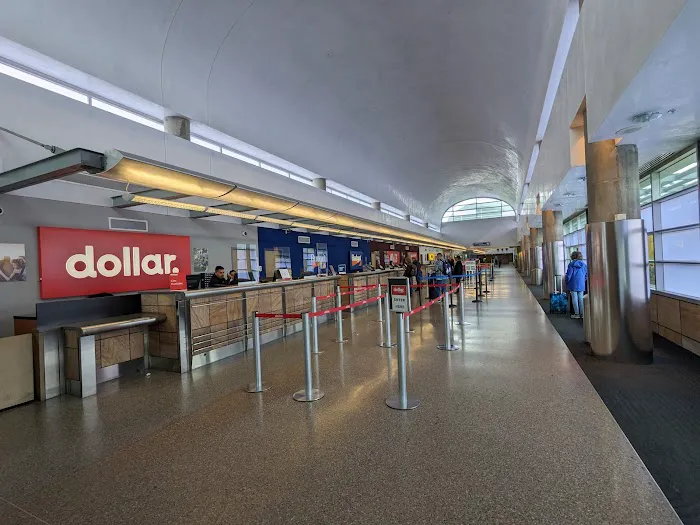 Hertz Car Rental - Tucson - Tucson International Airport (TUS) Picture 5