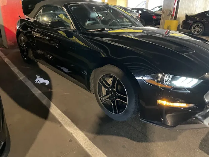 Hertz Car Rental - Tucson - Tucson International Airport (TUS) Picture 7