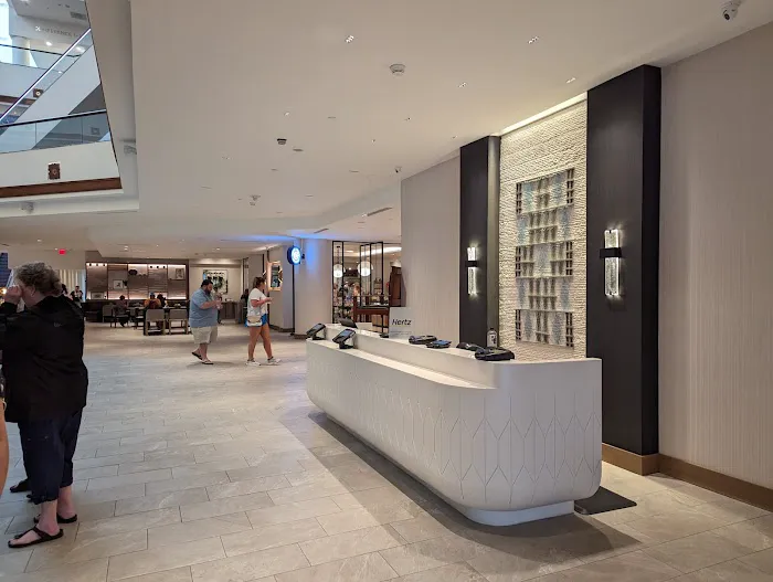 Hertz Car Rental - San Antonio - Marriott Rivercenter Picture 4