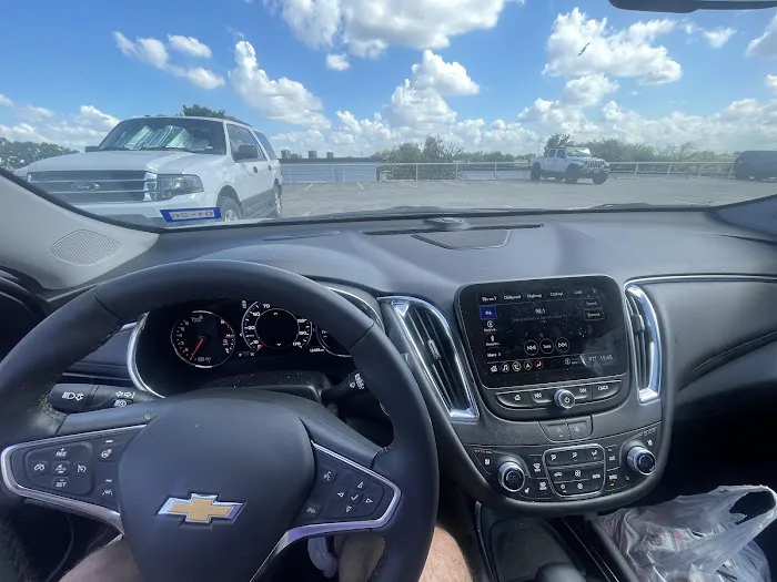 Hertz Car Rental - San Antonio - San Pedro Avenue Picture 6