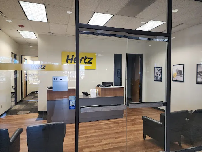 Hertz Car Rental - San Antonio - San Pedro Avenue Picture 10