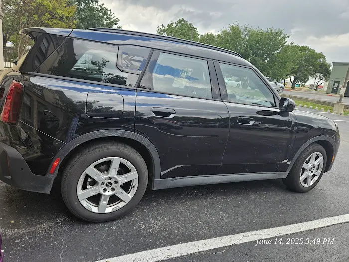 SIXT Rent a Car San Antonio Int Airport Picture 4