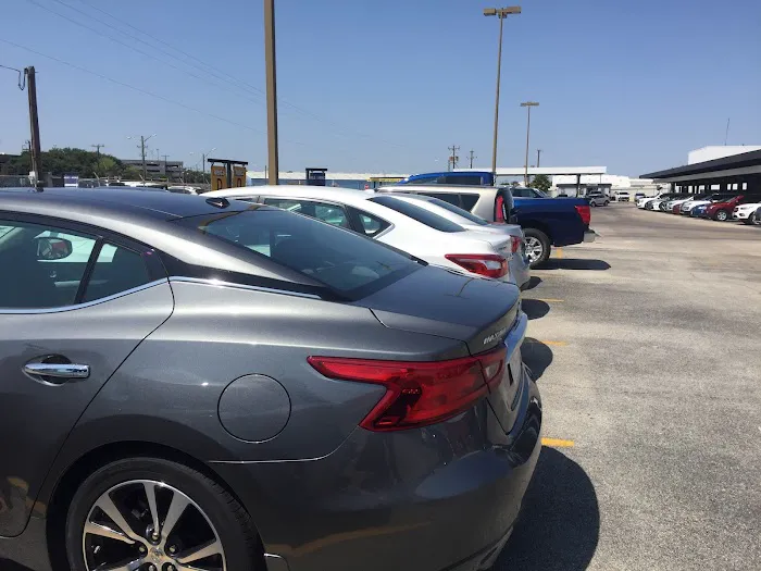 Hertz Car Rental - San Antonio - San Antonio International Airport (SAT) Picture 4