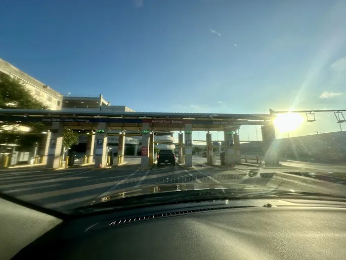 Hertz Car Rental - San Antonio - San Antonio International Airport (SAT) Picture 2