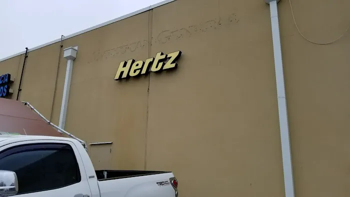 Hertz Car Rental - San Antonio - Loop 410 West Picture 7