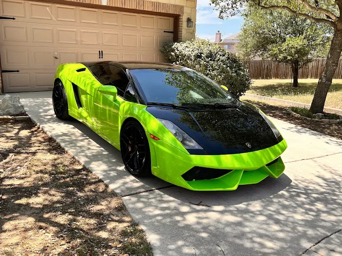 Royal Exotic Rentals Picture 7