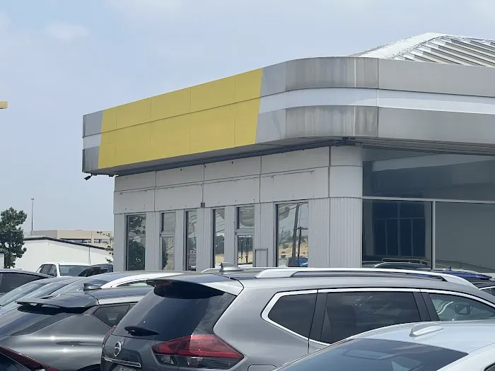 Hertz Car Rental - San Antonio - I-35 Frontage Road Picture 1