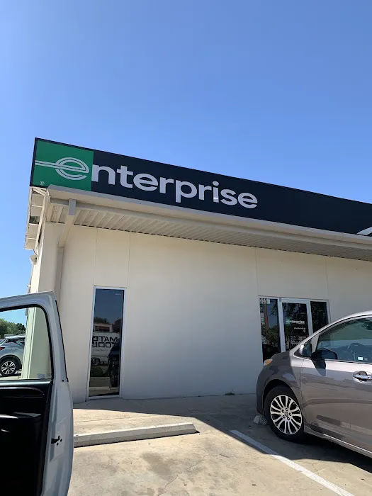 Enterprise Rent-A-Car Picture 2