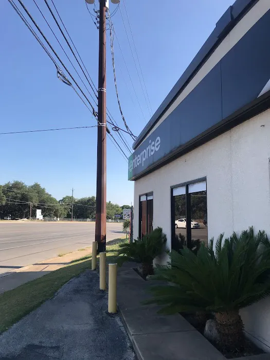 Enterprise Rent-A-Car Picture 7