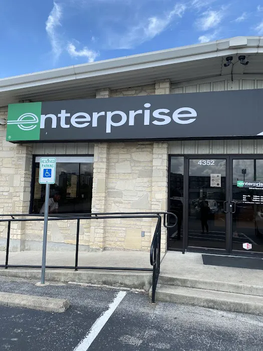 Enterprise Rent-A-Car Picture 1