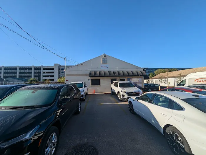 Easirent Car Rental Austin-Bergstrom Airport (AUS) Picture 2