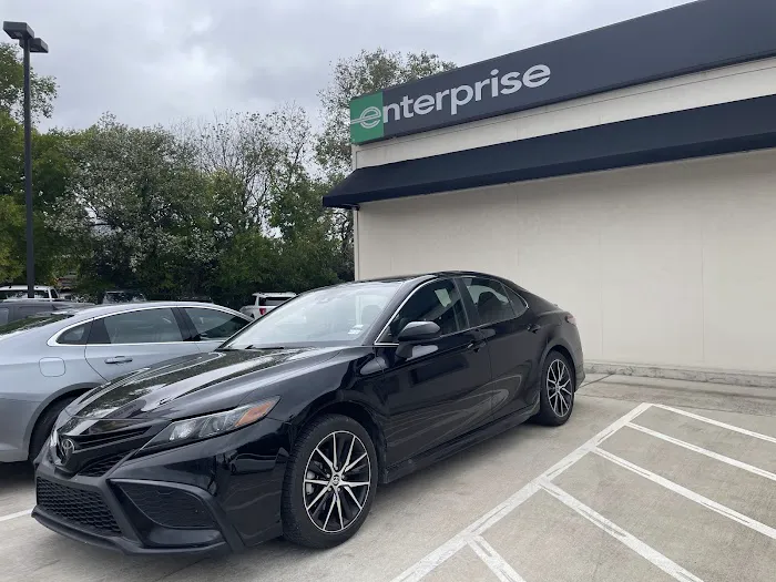Enterprise Rent-A-Car Picture 4