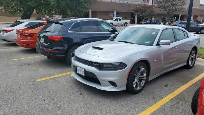 Avis Car Rental Picture 3
