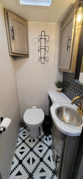 Nacho Average RV Rental Picture 8