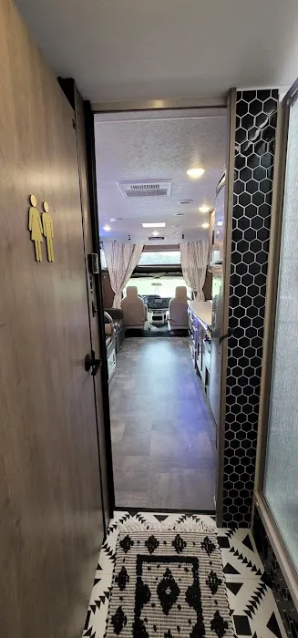 Nacho Average RV Rental Picture 10