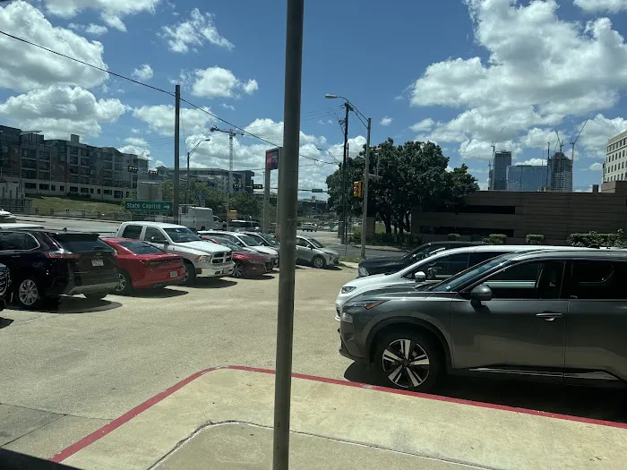 Avis Car Rental Picture 1