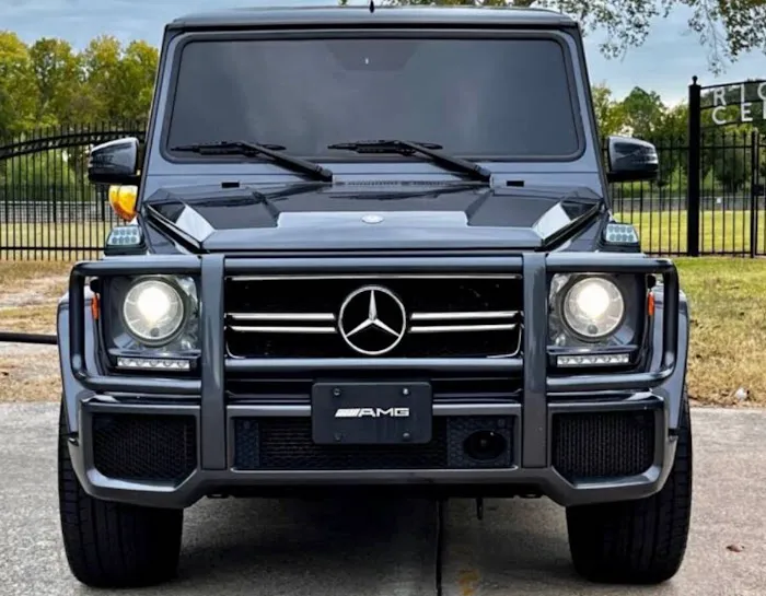 Zara Exotics Luxury Car Rental Picture 7