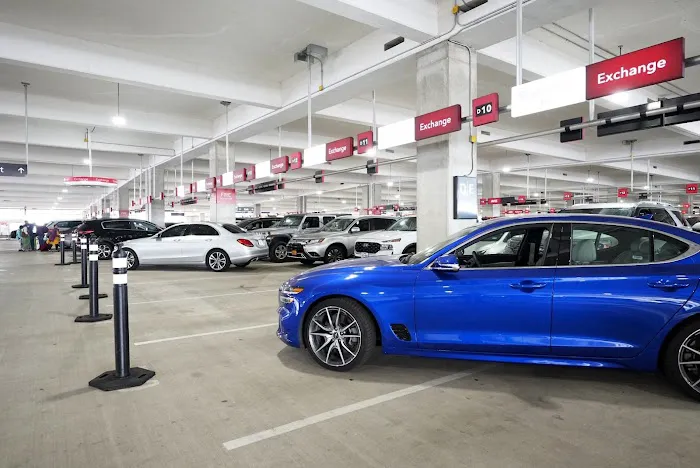 Avis Car Rental Picture 1