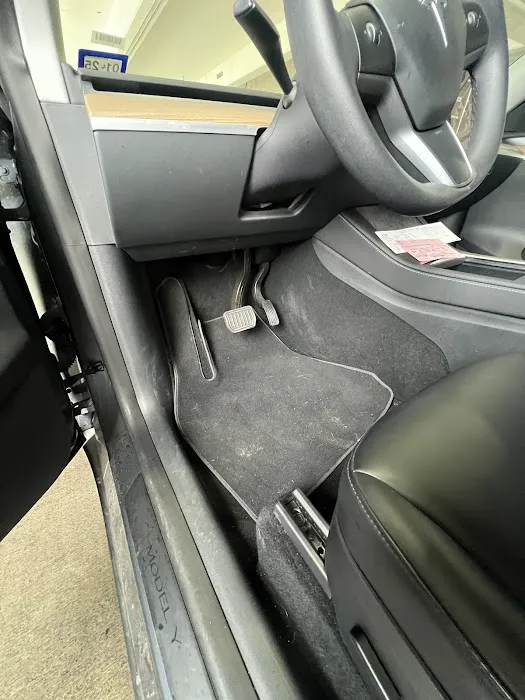 Avis Car Rental Picture 9
