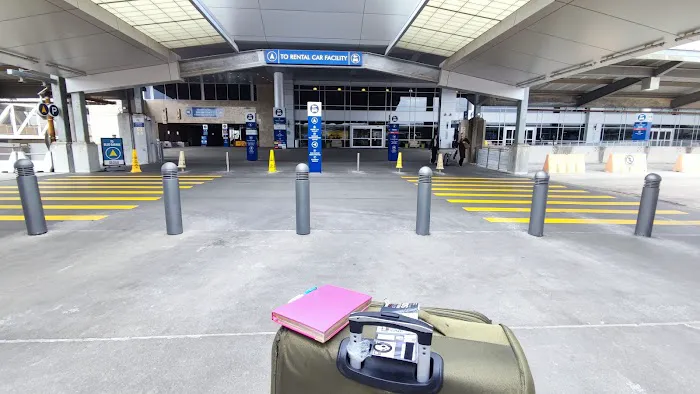 Hertz Car Rental - Austin - Austin-bergstrom International Airport (AUS) Picture 2