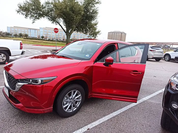Avis Car Rental Picture 1