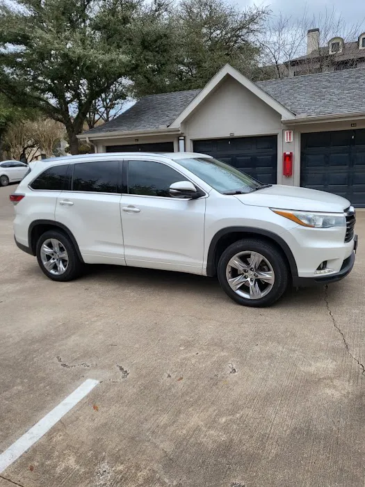 Dimmples Car Rentals Picture 6