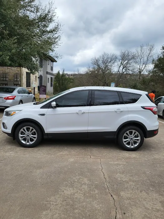 Dimmples Car Rentals Picture 4