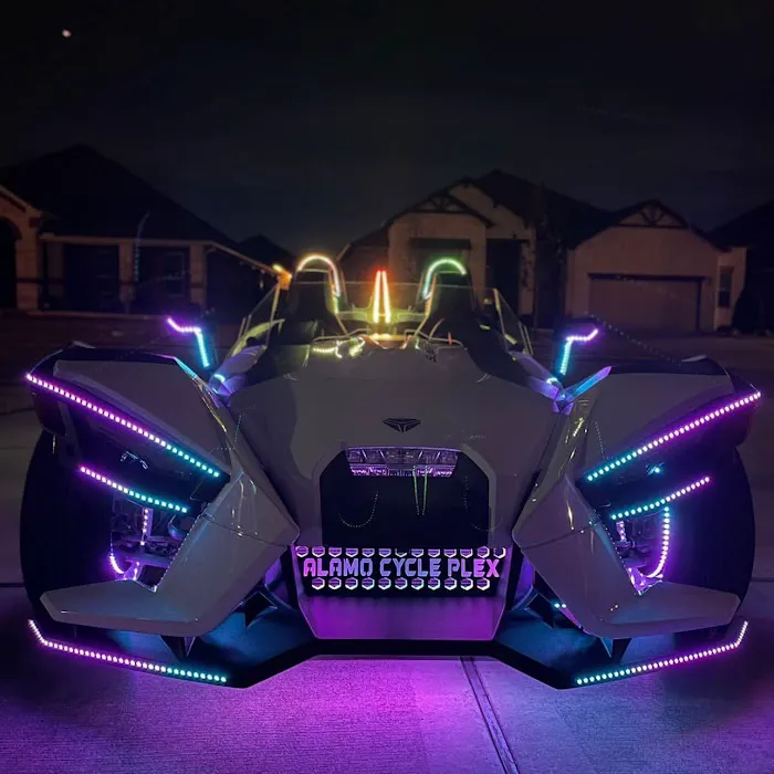 ATX Slingshot Rental Picture 3