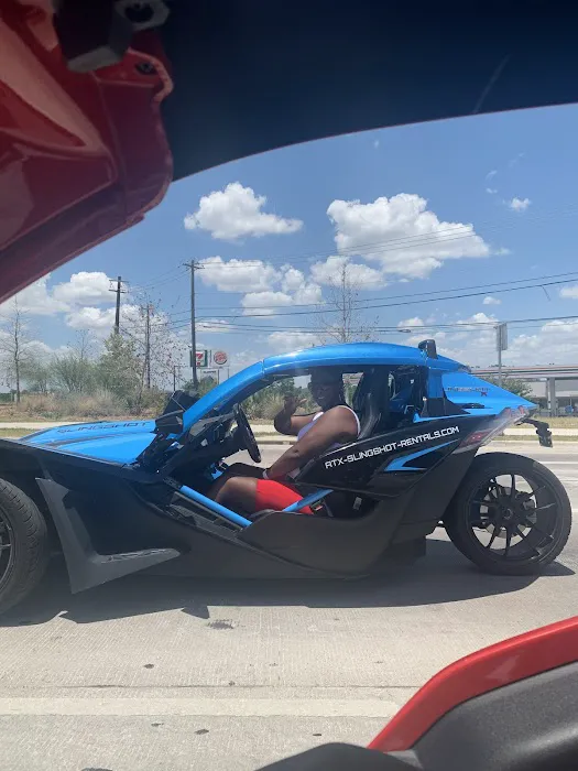 ATX Slingshot Rental Picture 4