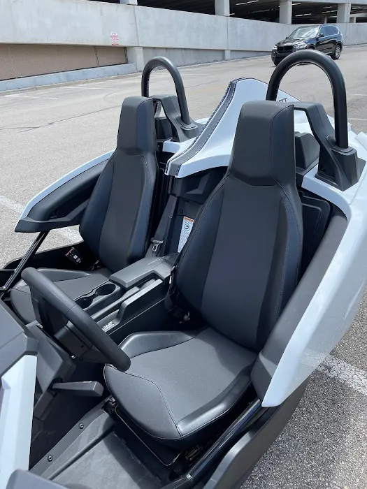 ATX Slingshot Rental Picture 5