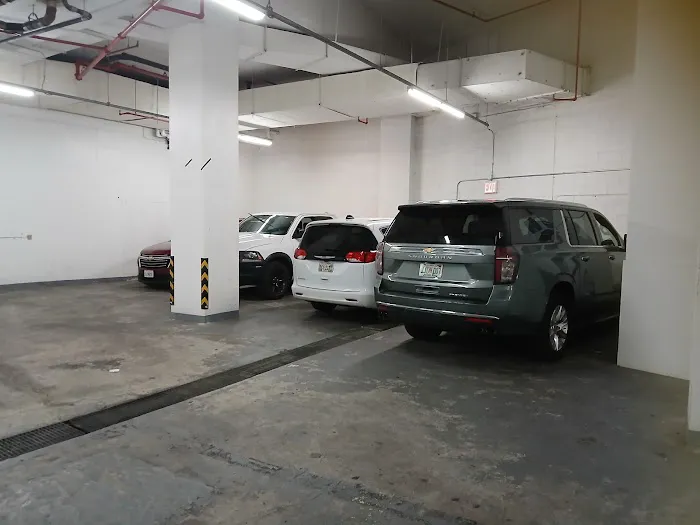 Avis Car Rental Picture 2