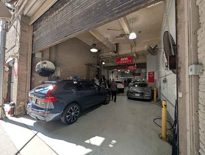 Avis Car Rental Picture 2