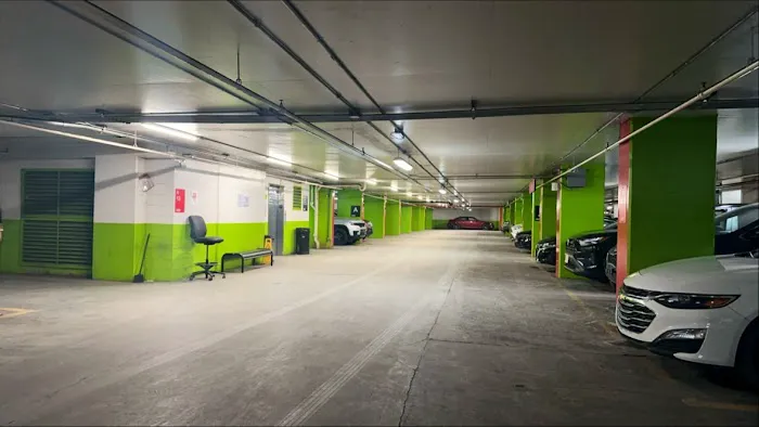 Avis Car Rental Picture 9