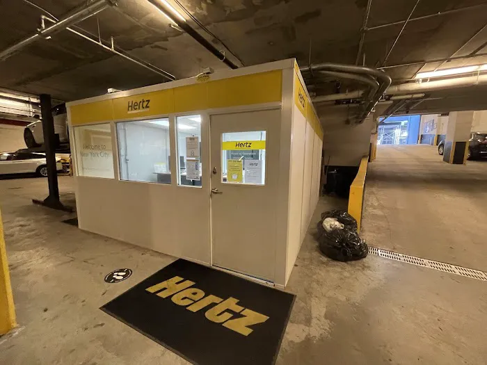 Hertz Car Rental - New York - East 12th Street Picture 1