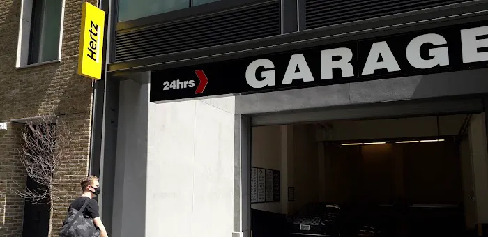 Hertz Car Rental - New York - East 12th Street Picture 4