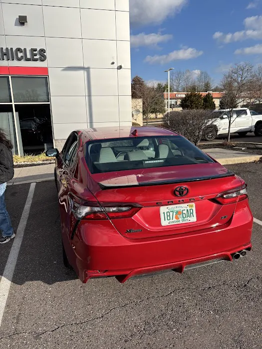 Hertz Car Rental - Jersey City - Mall Drive W Picture 4
