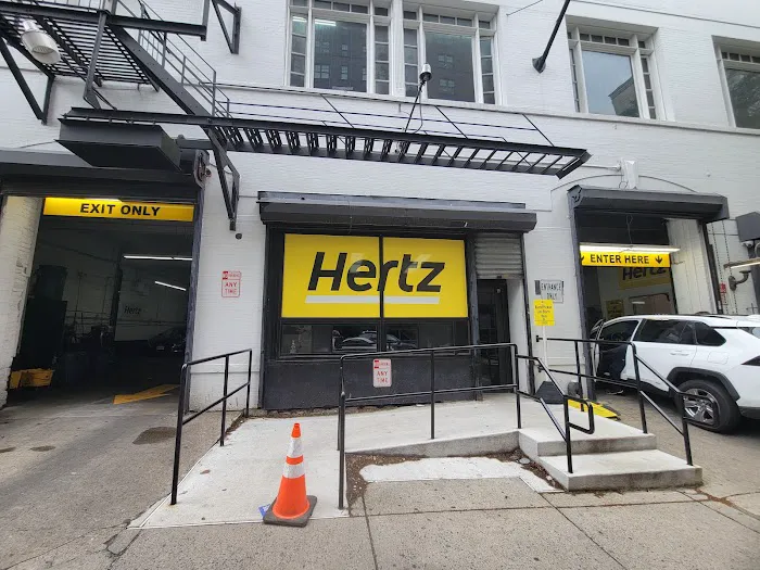 Hertz Car Rental - Brooklyn - Union Street Picture 3
