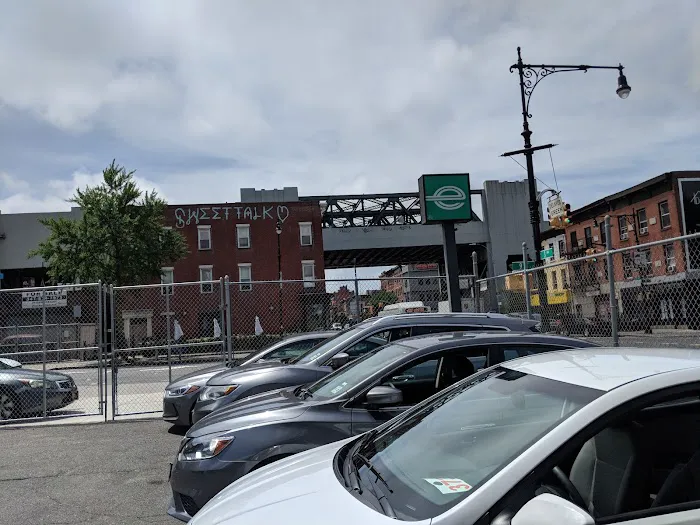 Enterprise Rent-A-Car Picture 1
