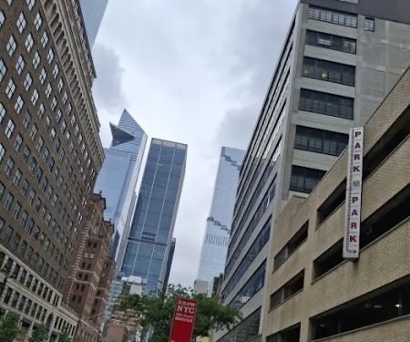 Hertz Car Rental - New York - West 34th Street
