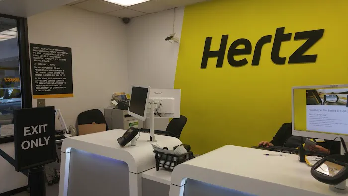 Hertz Car Rental - New York - West 34th Street Picture 6