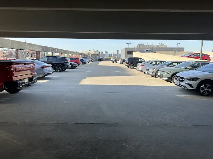 Hertz Car Rental - Hoboken - Bloomfield Street Picture 3